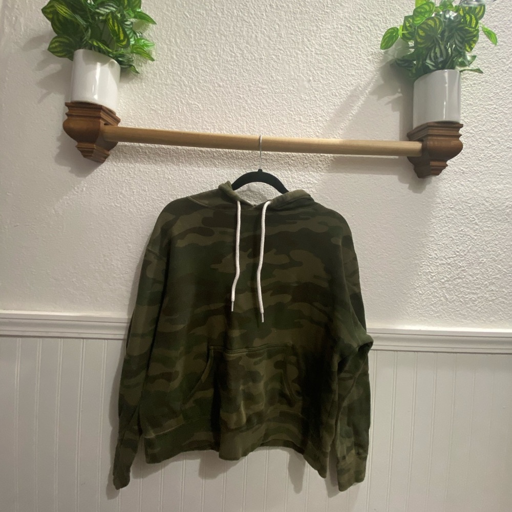 Green camo hoodie